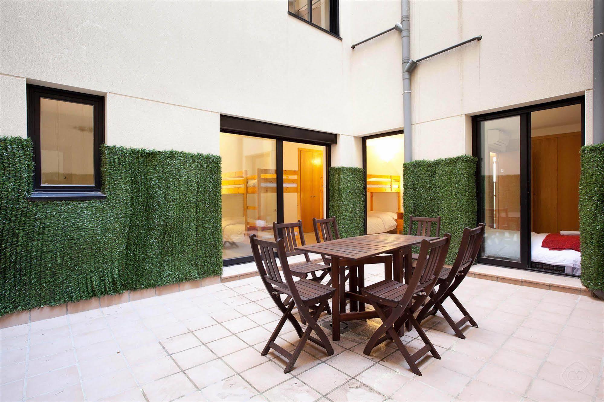 Gracia Apartments Барселона Экстерьер фото